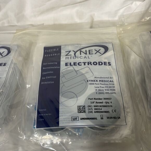Zynex medical electrodes 40 bags of 4, 2.0” round electrodes. - Picture 4 of 6